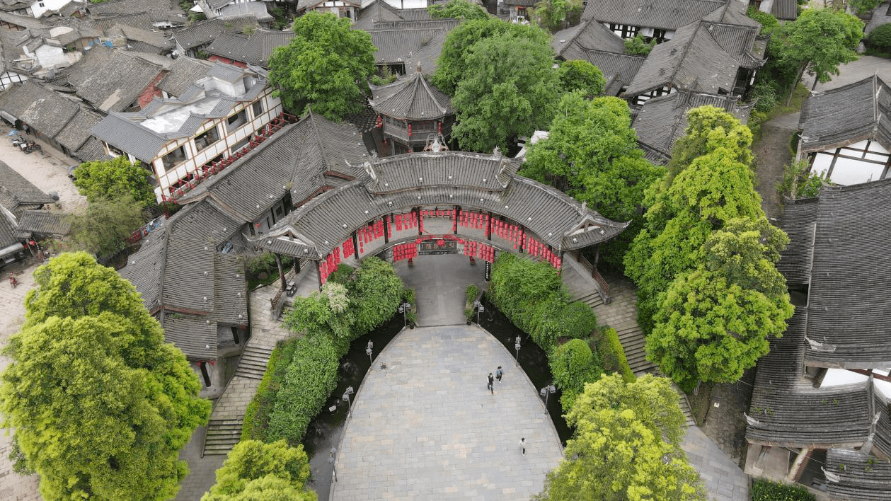 塞勒姆镇2游戏苹果版下载-塞勒姆镇2不减反增版下载v.7.88